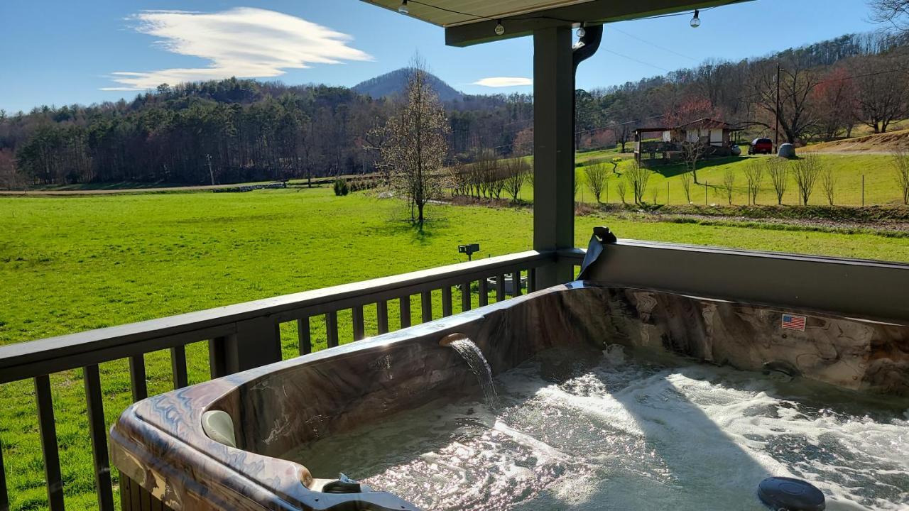 Cozy Cottage With Full View Of The Mountains! บลูริดจ์ ภายนอก รูปภาพ