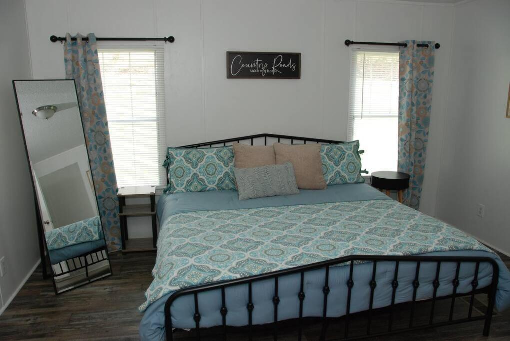 Cozy Cottage With Full View Of The Mountains! บลูริดจ์ ภายนอก รูปภาพ